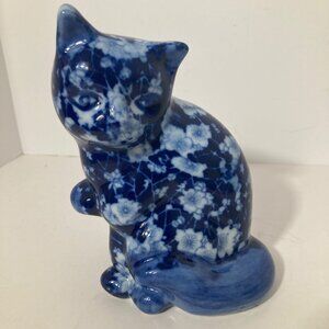 Vintage Porcelain Ceramic Blue Floral Cat‎ 6 x 6.75" Signed
